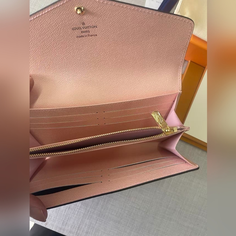 Louis Vuitton Monogram Sarah Wallet - Picture 7 of 9